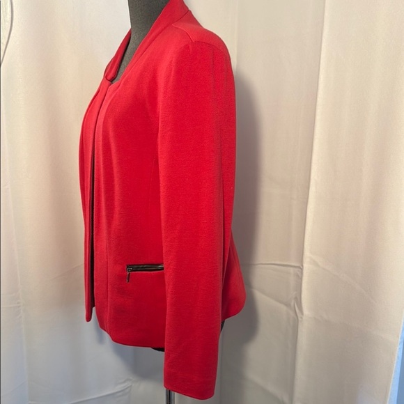Planet Red Tailored Blazer, lined Sleek Collarless Design and zip pockets - Picture 2 of 14